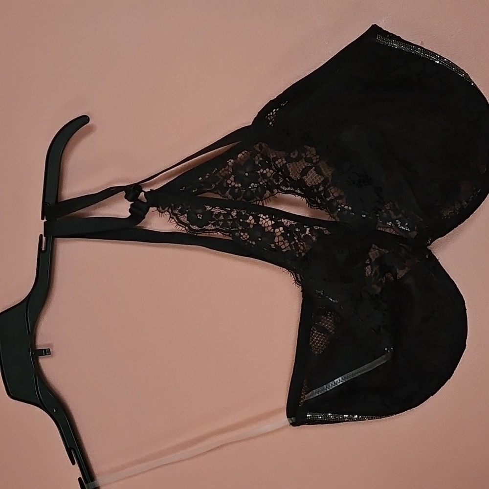 Victoria Secret bra off the shoulder